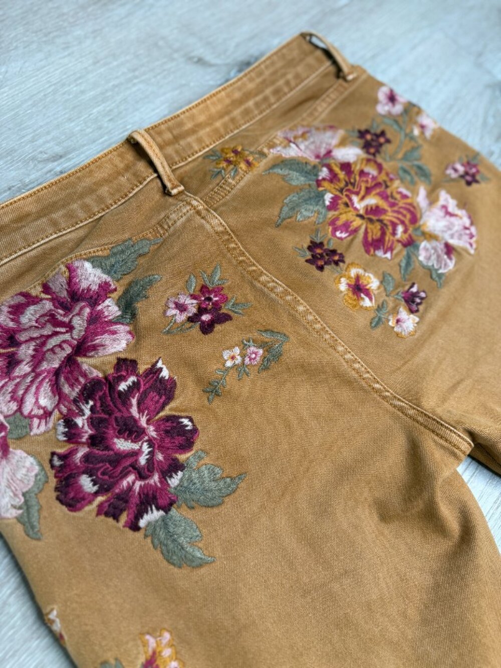 Free People x Driftwood Farrah Floral Embroidered Flare Jeans 29 - Picture 9 of 9